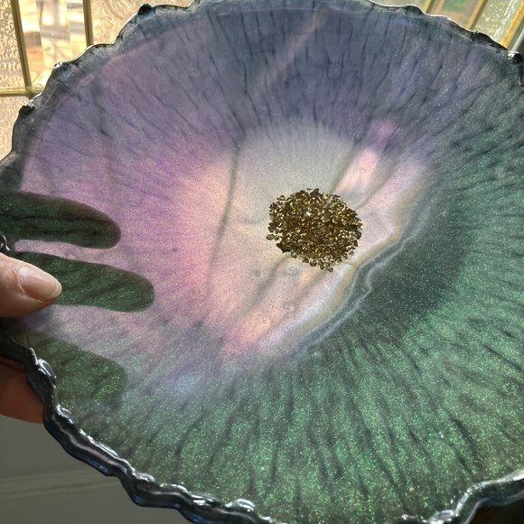 COLOUR SHIFTING RESIN PLATE - Picture 3 of 6